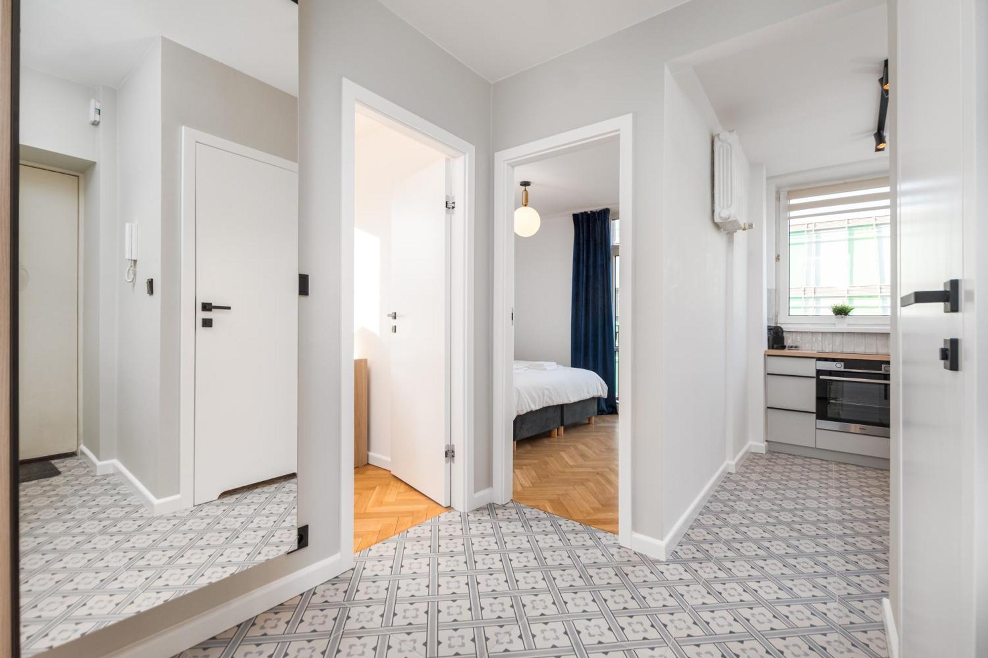 3 Bedroom Apartment Lipowa By Your Freedom วอร์ซอ ภายนอก รูปภาพ